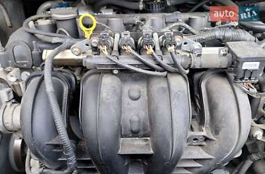 Внедорожник / Кроссовер Ford Escape 2013 в 
