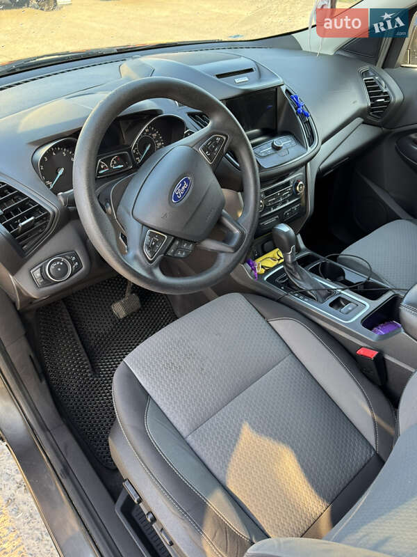 Внедорожник / Кроссовер Ford Escape 2016 в Львове