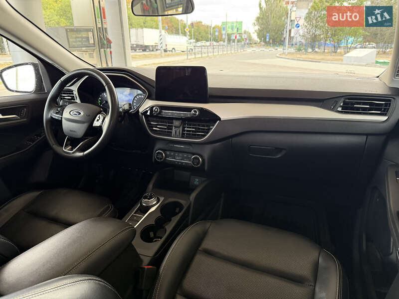 Внедорожник / Кроссовер Ford Escape 2021 в Николаеве