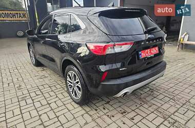 Внедорожник / Кроссовер Ford Escape 2021 в 