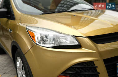 Внедорожник / Кроссовер Ford Escape 2014 в 