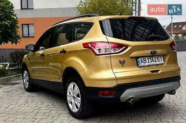 Внедорожник / Кроссовер Ford Escape 2014 в 
