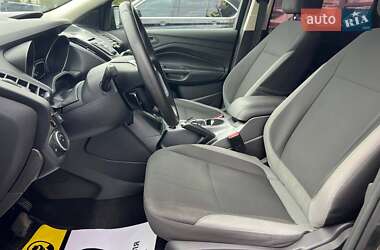 Внедорожник / Кроссовер Ford Escape 2016 в 