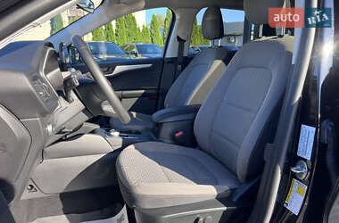 Внедорожник / Кроссовер Ford Escape 2022 в 