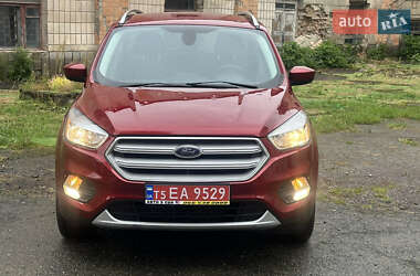 Внедорожник / Кроссовер Ford Escape 2019 в 