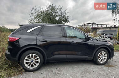 Позашляховик / Кросовер Ford Escape 2020 в 