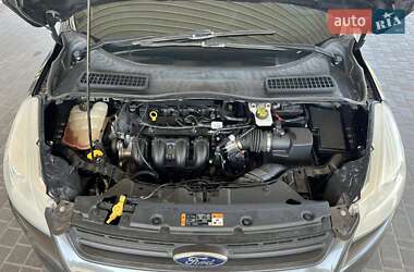 Внедорожник / Кроссовер Ford Escape 2016 в 