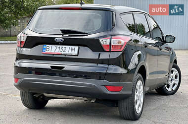 Внедорожник / Кроссовер Ford Escape 2017 в 