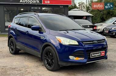 Внедорожник / Кроссовер Ford Escape 2015 в 