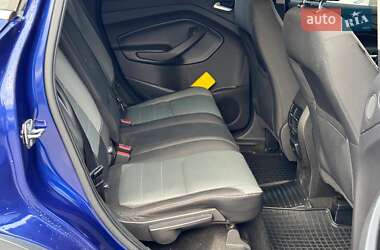 Внедорожник / Кроссовер Ford Escape 2015 в 