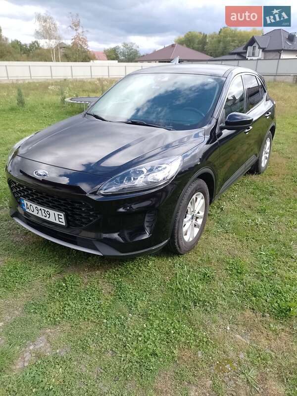 Внедорожник / Кроссовер Ford Escape 2019 в 