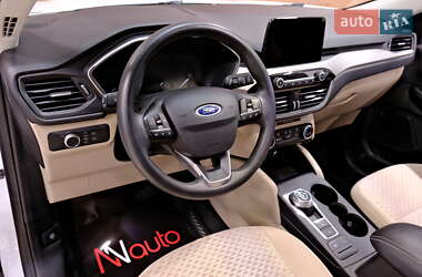Внедорожник / Кроссовер Ford Escape 2021 в 