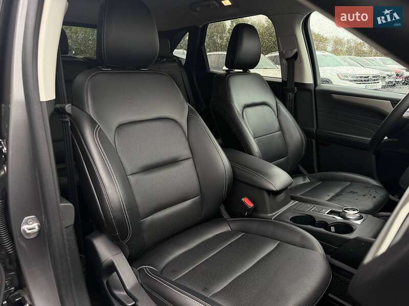 Внедорожник / Кроссовер Ford Escape 2021 в Ровно