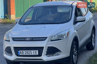 Позашляховик / Кросовер Ford Escape 2015 в 