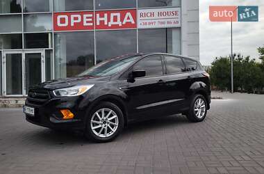 Внедорожник / Кроссовер Ford Escape 2017 в 