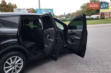 Внедорожник / Кроссовер Ford Escape 2017 в 