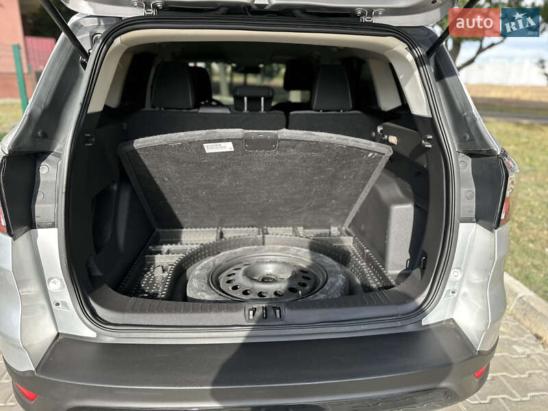 Внедорожник / Кроссовер Ford Escape 2017 в Полтаве