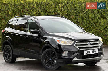 Внедорожник / Кроссовер Ford Escape 2018 в 