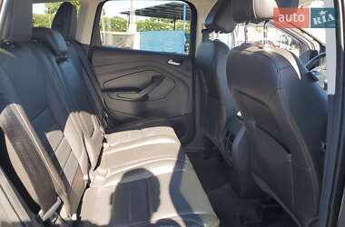 Внедорожник / Кроссовер Ford Escape 2015 в 