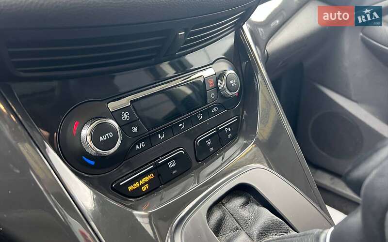Внедорожник / Кроссовер Ford Escape 2015 в Ивано-Франковске