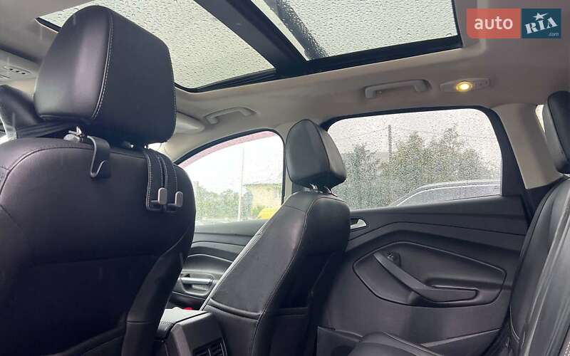 Внедорожник / Кроссовер Ford Escape 2015 в Ивано-Франковске
