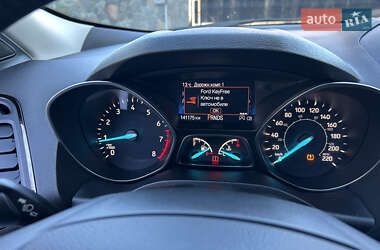 Внедорожник / Кроссовер Ford Escape 2017 в 