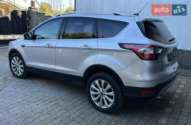 Внедорожник / Кроссовер Ford Escape 2017 в 