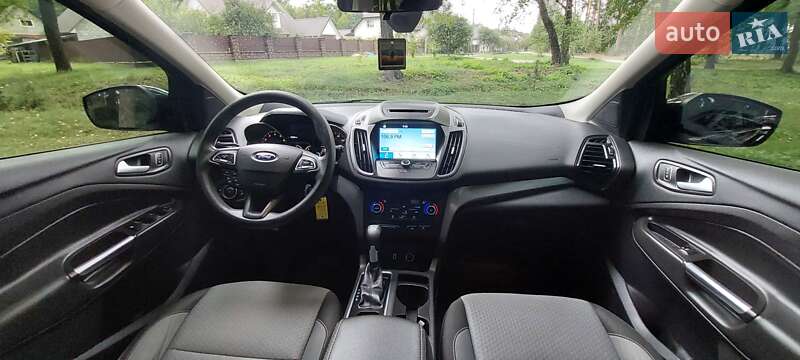 Позашляховик / Кросовер Ford Escape 2017 в Дубні