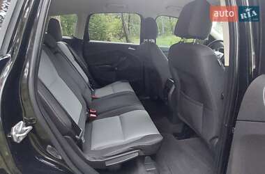 Позашляховик / Кросовер Ford Escape 2017 в 