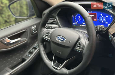 Позашляховик / Кросовер Ford Escape 2020 в 