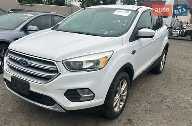 Внедорожник / Кроссовер Ford Escape 2017 в Черновцах