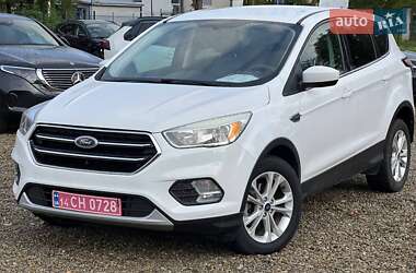 Внедорожник / Кроссовер Ford Escape 2017 в 