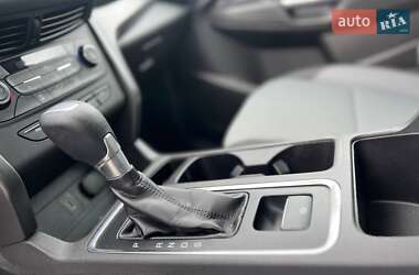 Внедорожник / Кроссовер Ford Escape 2017 в 