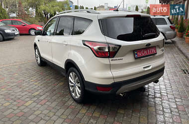 Внедорожник / Кроссовер Ford Escape 2017 в 