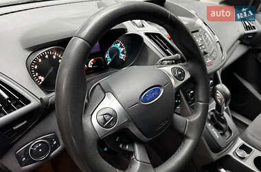 Внедорожник / Кроссовер Ford Escape 2014 в 