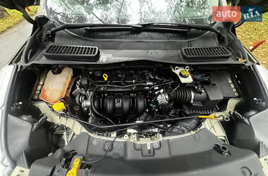 Внедорожник / Кроссовер Ford Escape 2014 в 