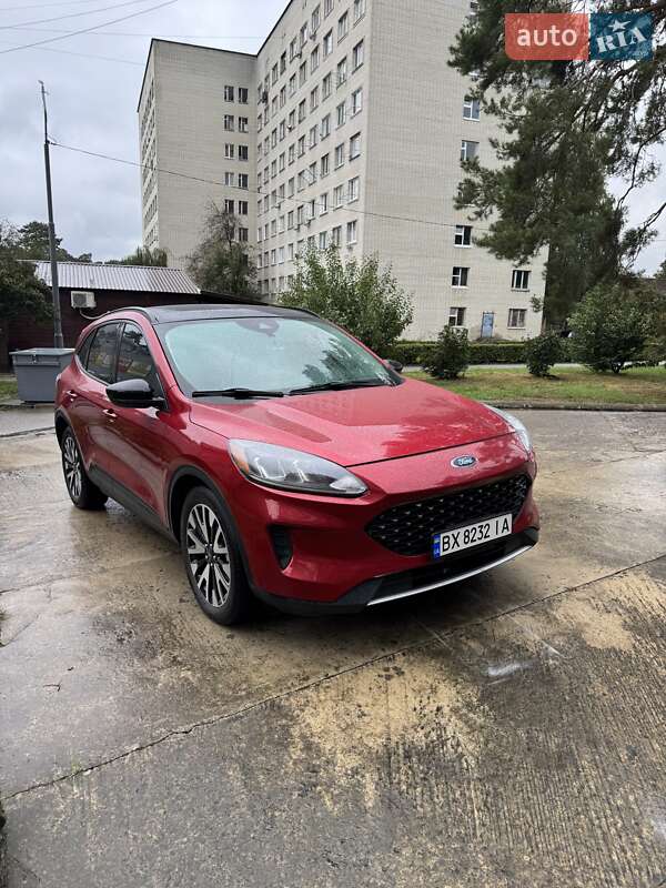 Внедорожник / Кроссовер Ford Escape 2020 в Нетешине