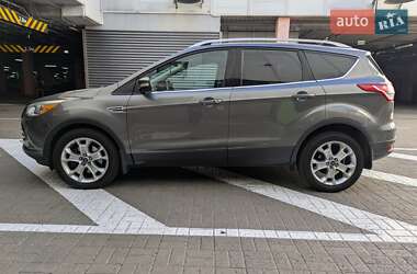 Позашляховик / Кросовер Ford Escape 2014 в 