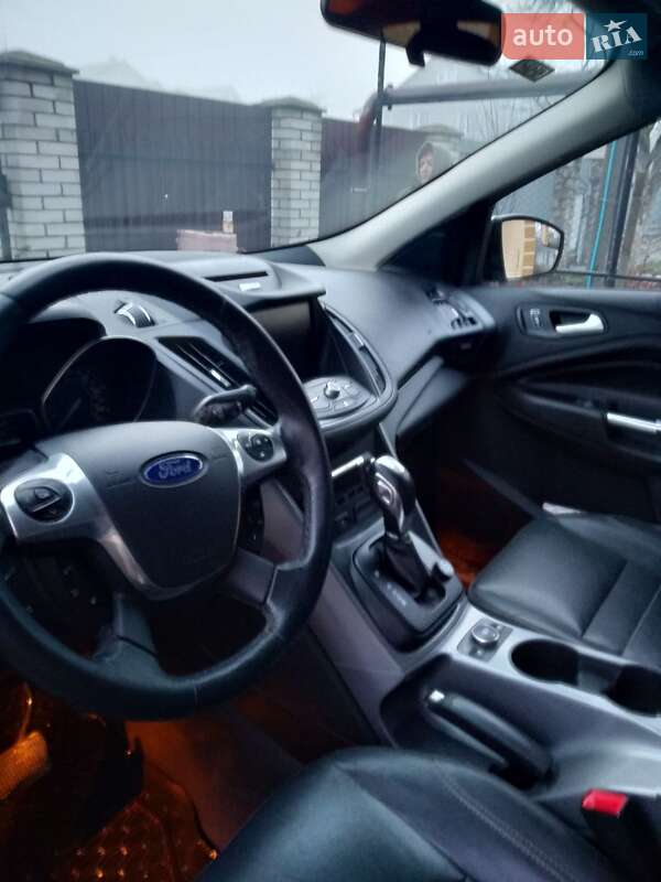 Внедорожник / Кроссовер Ford Escape 2014 в Тернополе