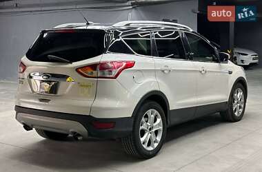 Внедорожник / Кроссовер Ford Escape 2015 в 