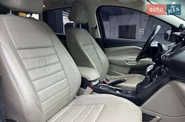 Внедорожник / Кроссовер Ford Escape 2015 в 