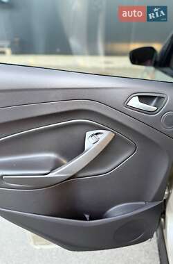 Внедорожник / Кроссовер Ford Escape 2018 в 