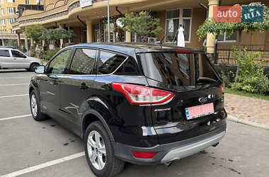 Позашляховик / Кросовер Ford Escape 2014 в 
