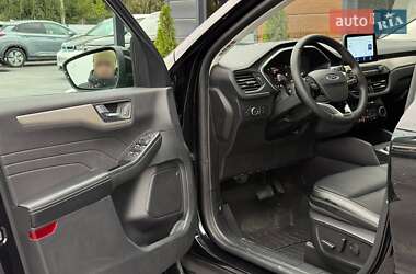 Внедорожник / Кроссовер Ford Escape 2022 в 