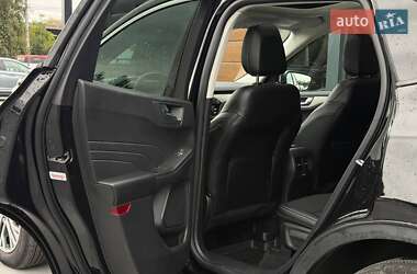 Внедорожник / Кроссовер Ford Escape 2022 в 