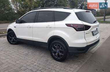 Внедорожник / Кроссовер Ford Escape 2013 в 