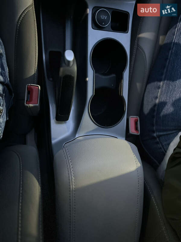 Внедорожник / Кроссовер Ford Escape 2016 в Тернополе