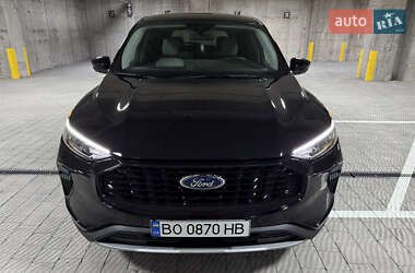 Внедорожник / Кроссовер Ford Escape 2024 в 