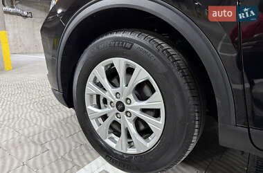 Внедорожник / Кроссовер Ford Escape 2024 в 