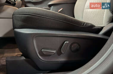 Внедорожник / Кроссовер Ford Escape 2024 в 